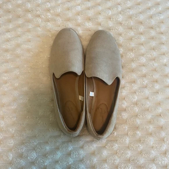 Universal Thread - Picture 1 of 1